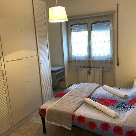 Apartment Gemelli, Train 4 Stops St. Peter